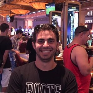 Meet your Posher, Zach